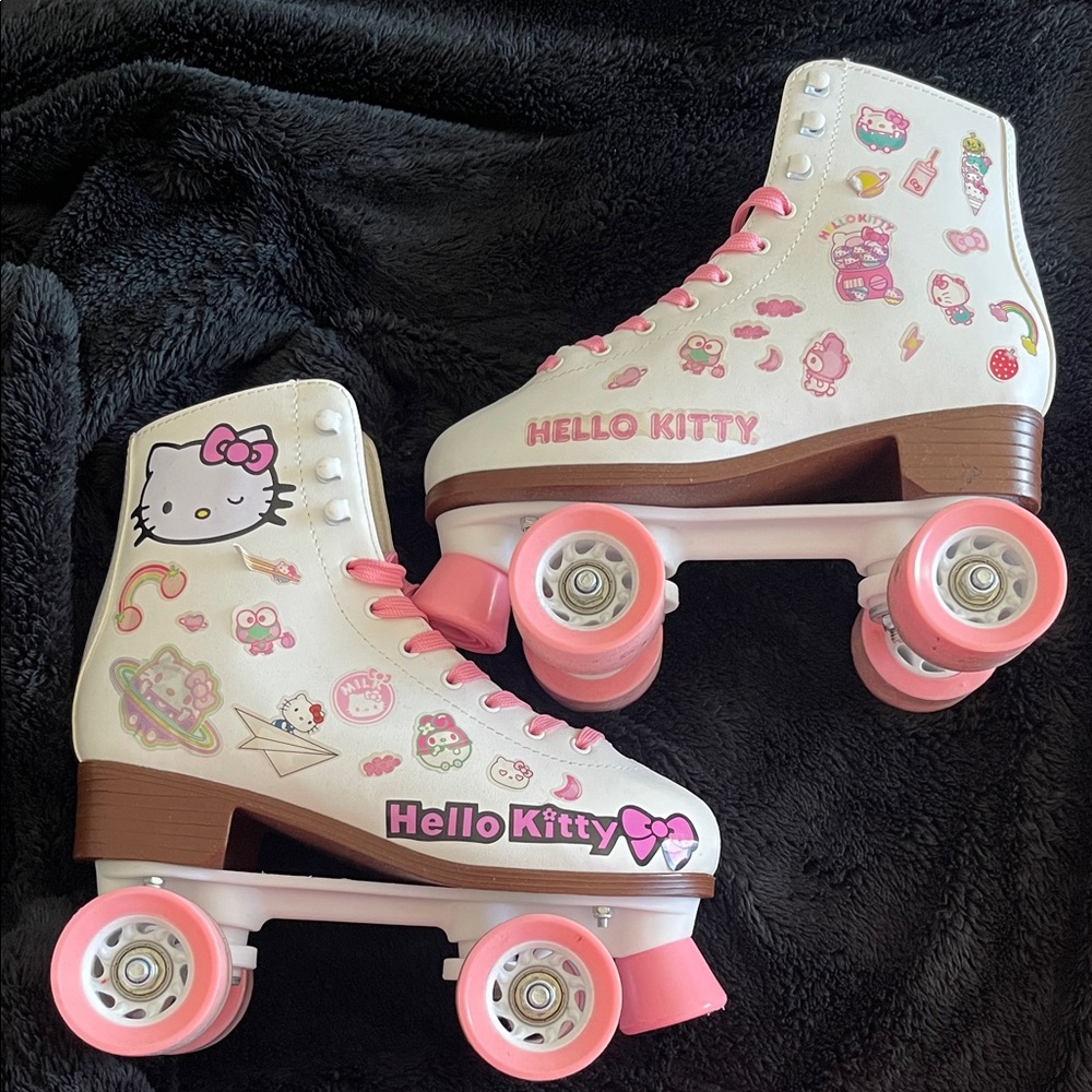 Hello Kitty Roller Skates - Pink and White